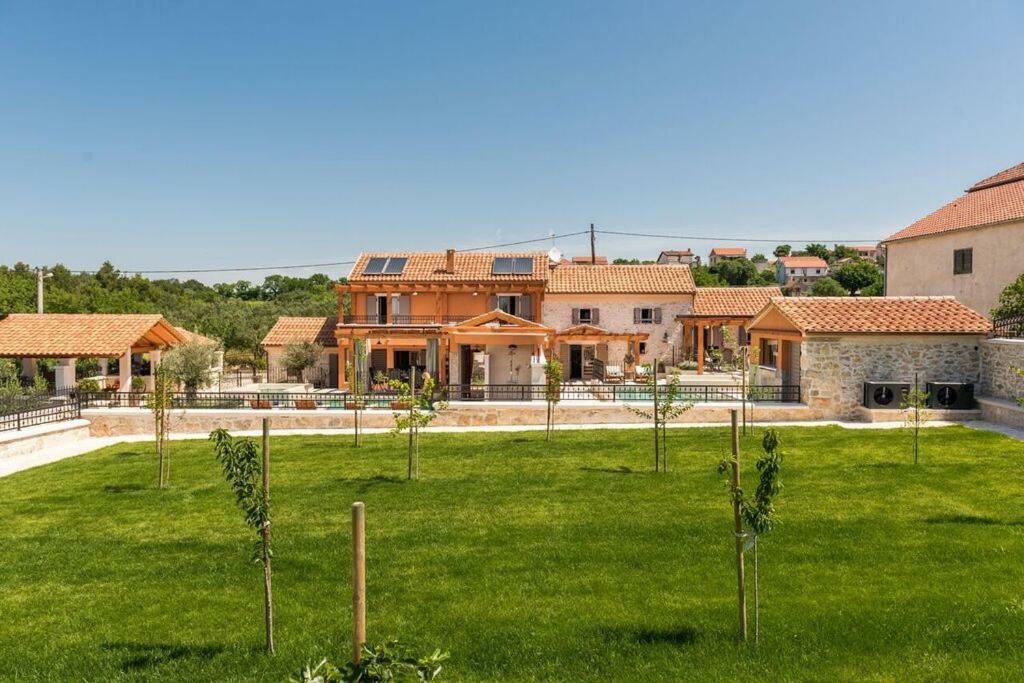 Villa Hirundo Rustica Skradin Exterior photo