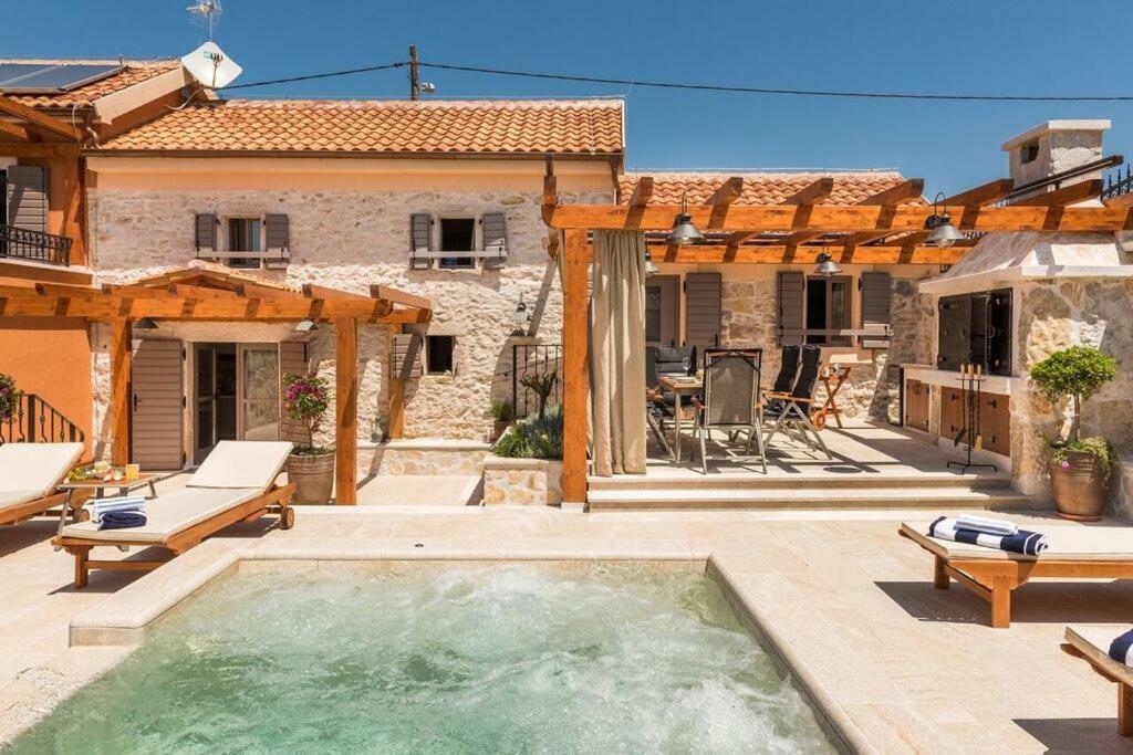 Villa Hirundo Rustica Skradin Exterior photo