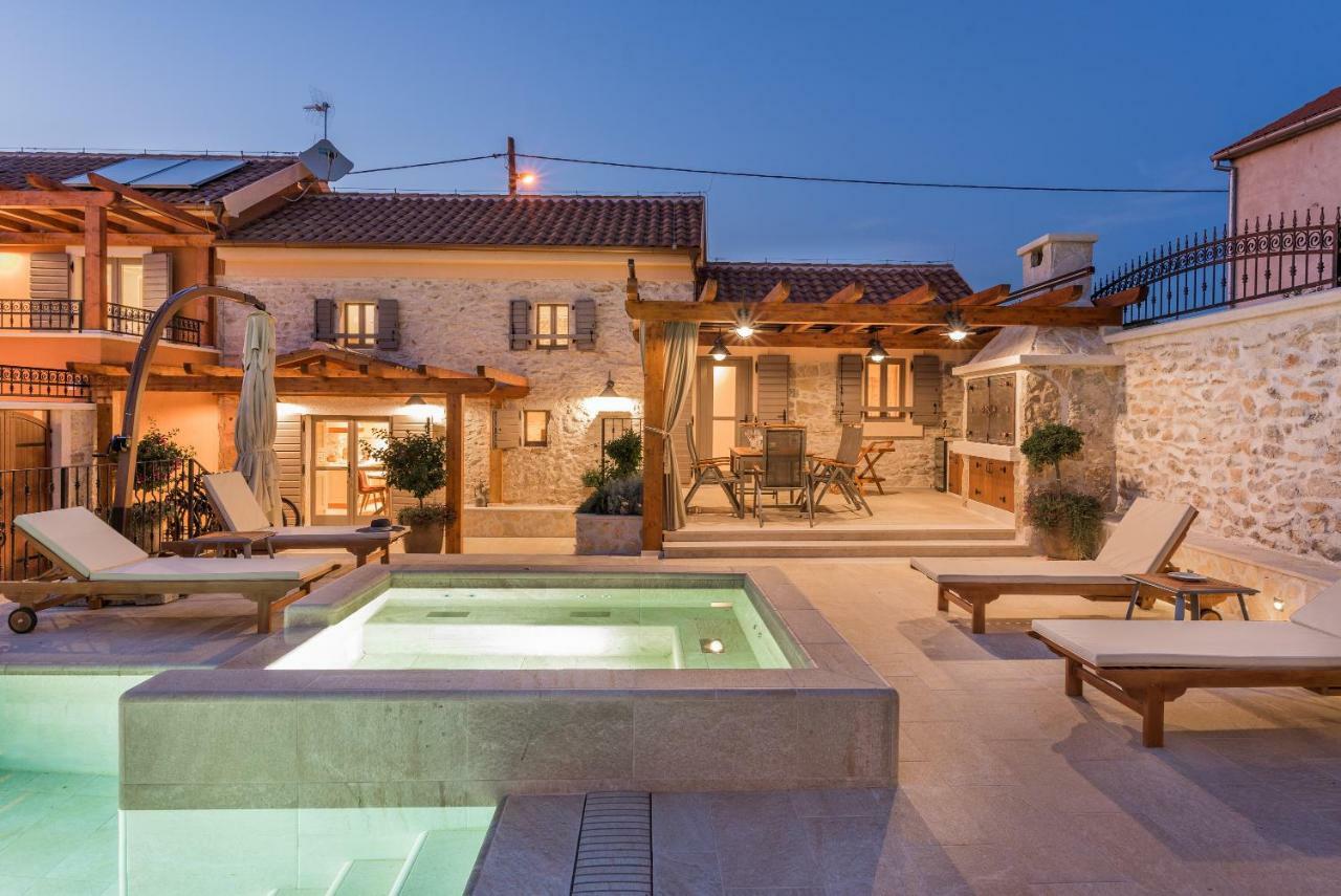 Villa Hirundo Rustica Skradin Exterior photo