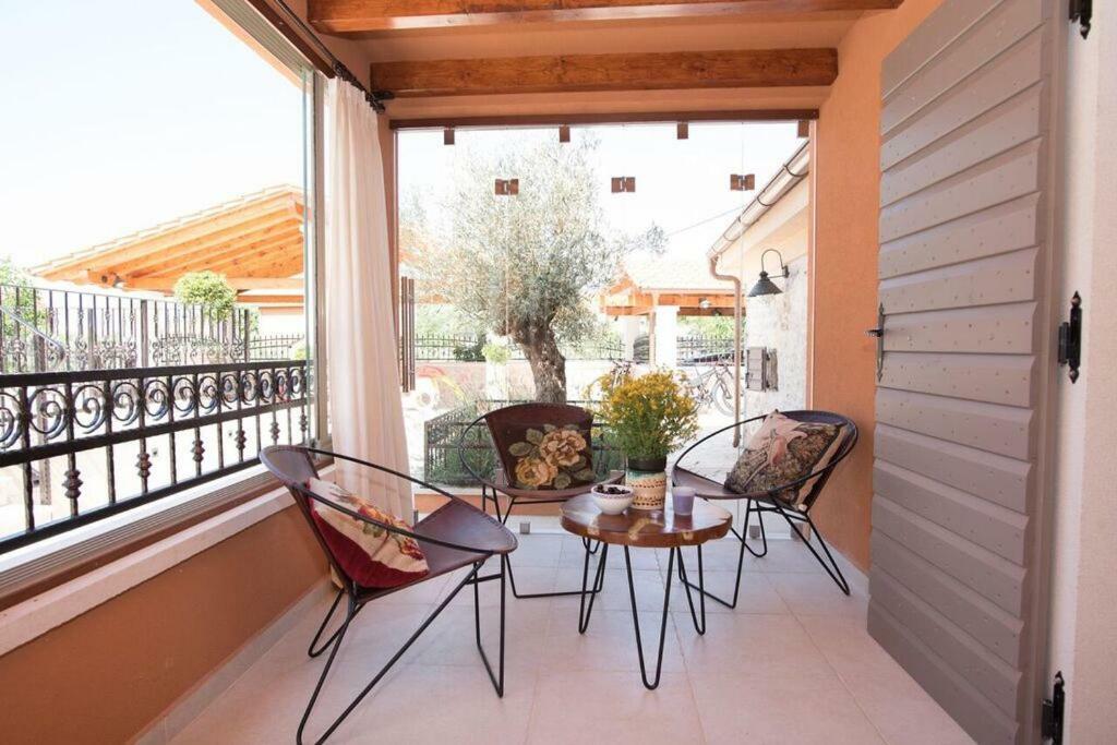 Villa Hirundo Rustica Skradin Exterior photo